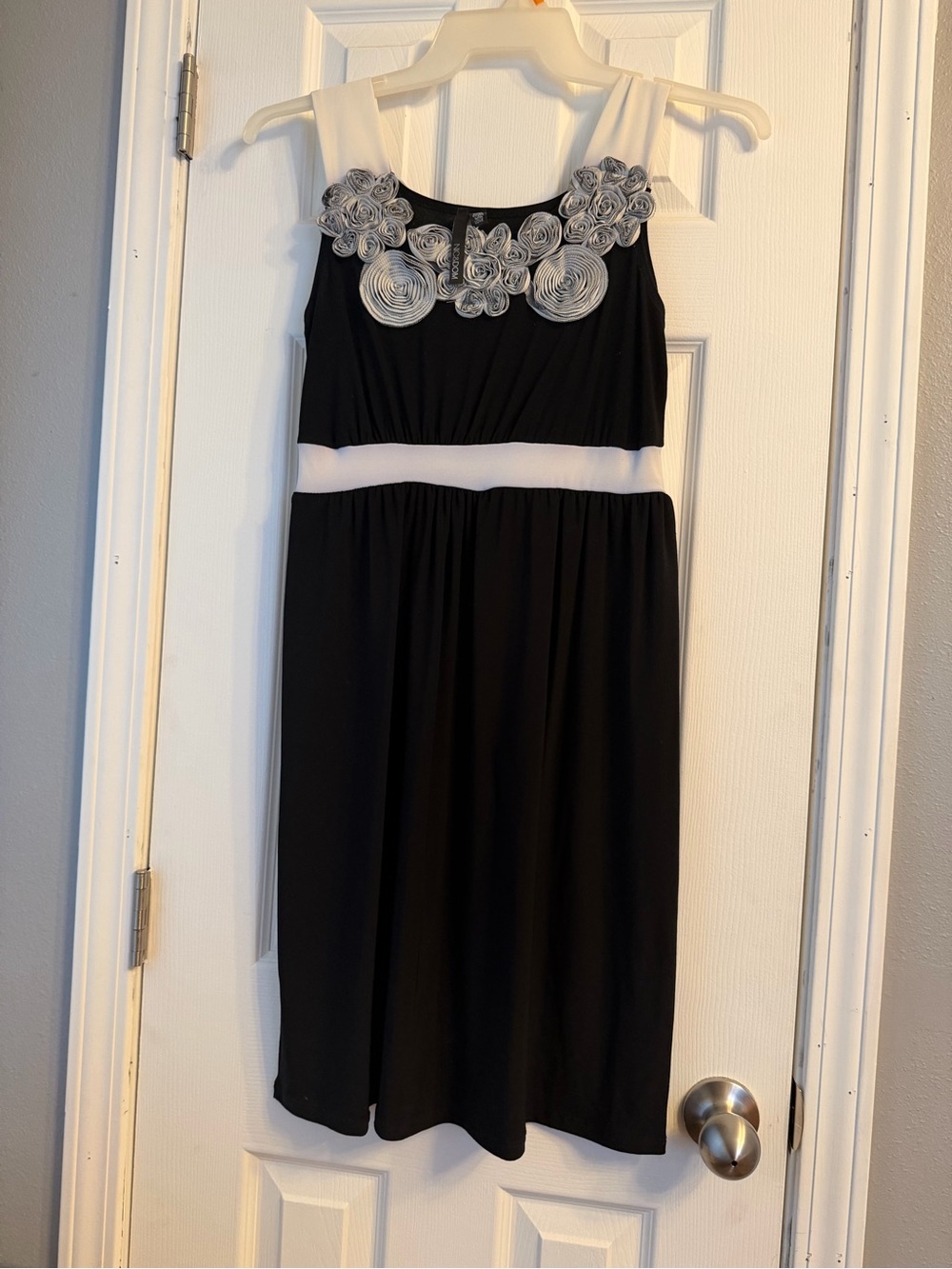Girls Black and White Floral Applique Party Dress